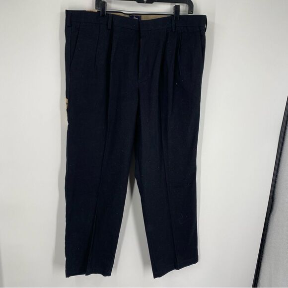 Dockers Men’s Black D4 Relaxed Fit Chino Pants W40 L32 - Picture 1 of 4